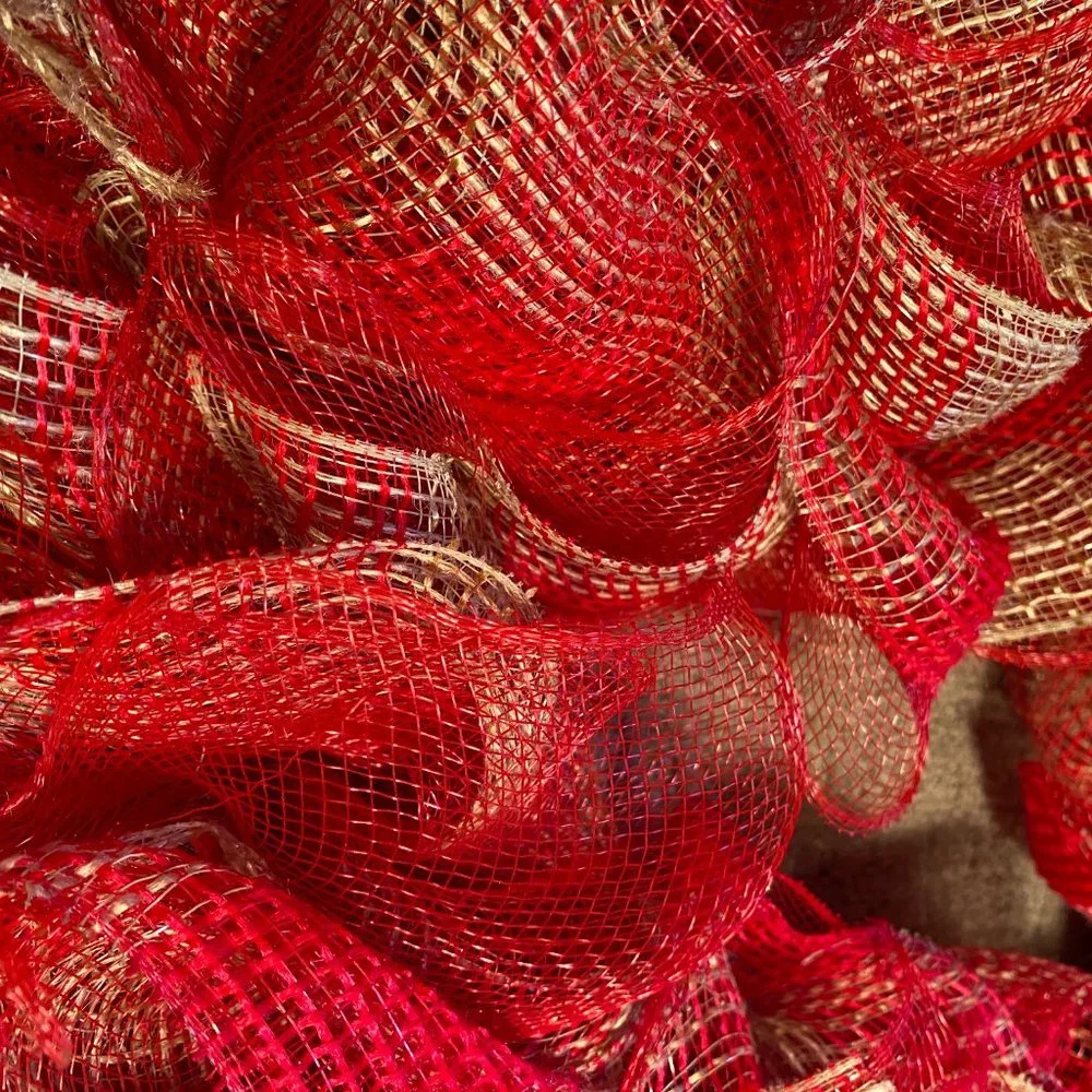 NEW Handmade Deco mesh Red Wreath with LED Fairy Lights